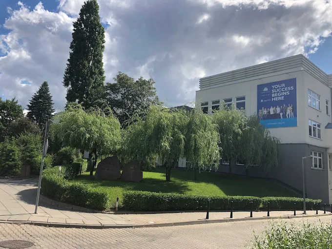 Akademia Leona Koźmińskiego w Warszawie (ALK) – hologramy kolekcjonerskie i naklejki na legitymację studencką