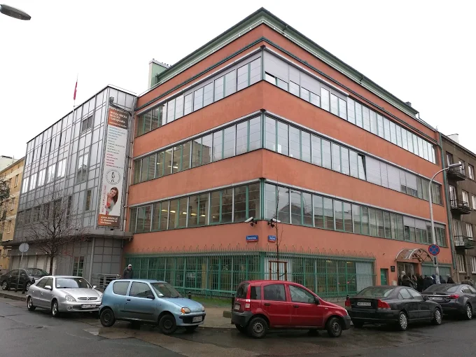Akademia Techniczno-Artystyczna w Warszawie (ATA) – naklejki na legitymację studencką i hologramy kolekcjonerskie