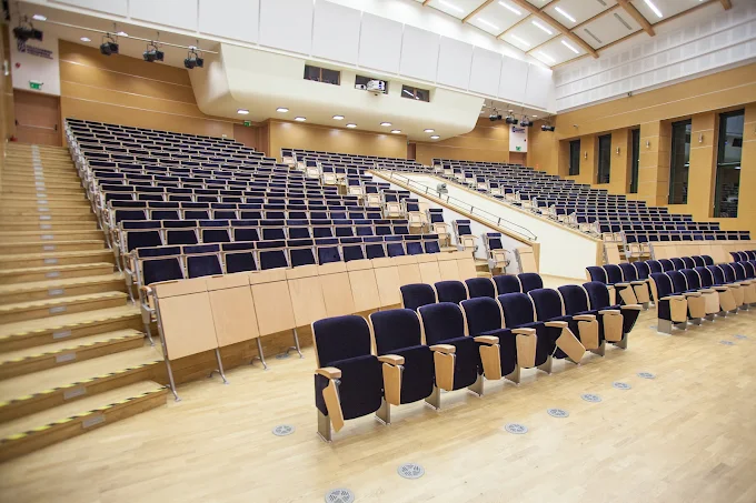 Sala wykładowa Politechniki Rzeszowskiej – hologramy do legitymacji studenckiej i doktoranckiej