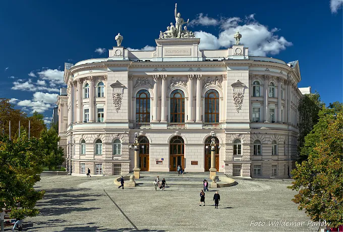 Gmach Główny Politechniki Warszawskiej – hologramy na legitymację studencką