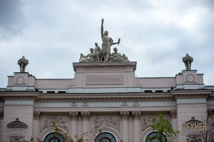 Gmach Główny Politechniki Warszawskiej – naklejki na legitymację studencką