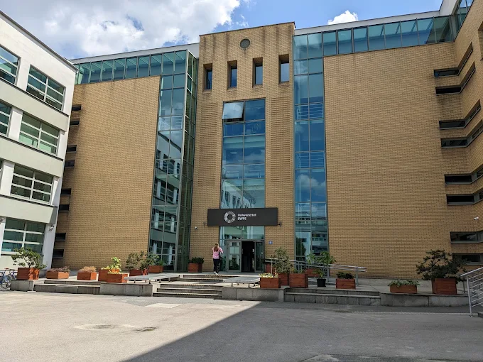 Uniwersytet SWPS w Warszawie – naklejki na legitymację studencką i hologramy kolekcjonerskie