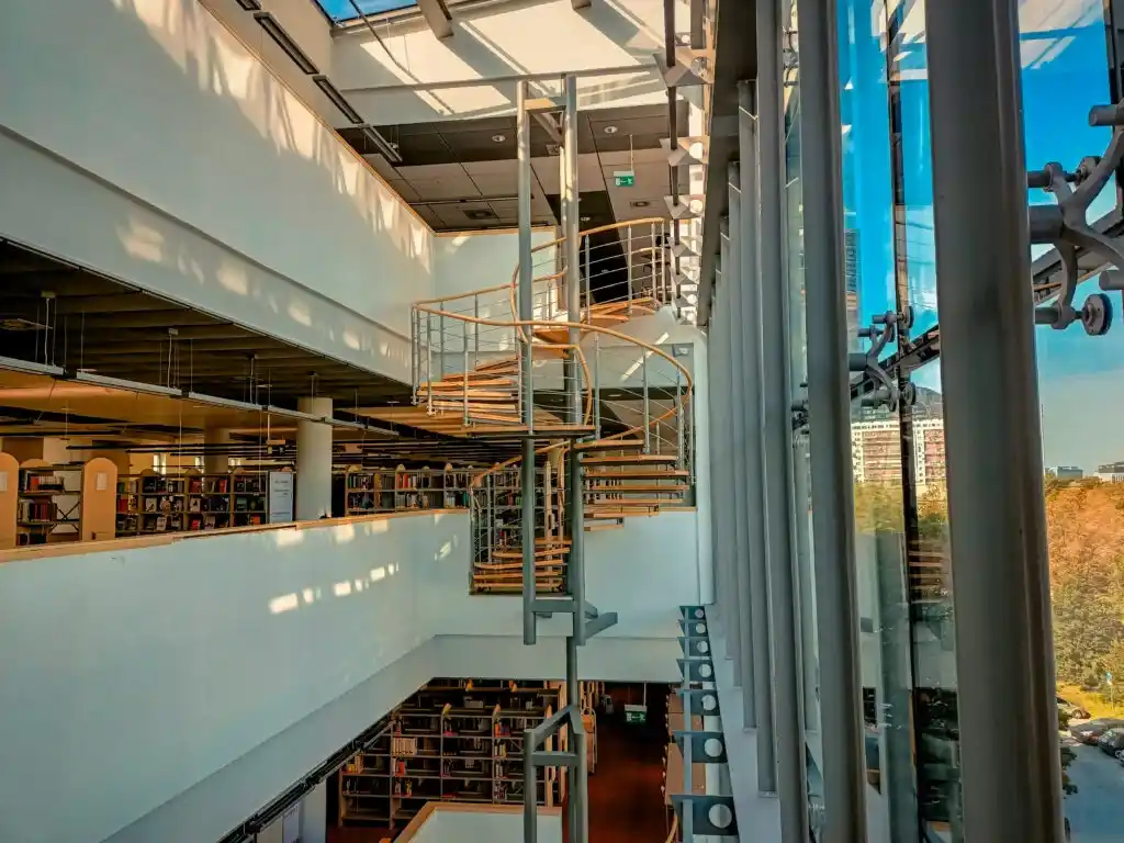 Biblioteka Uniwersytetu Ekonomicznego we Wrocławiu (UEW) – hologramy kolekcjonerskie studenckie i doktoranckie