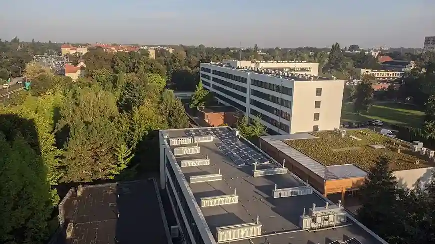 Kampus Uniwersytetu Przyrodniczego w Poznaniu z lotu ptaka – hologramy do legitymacji studenckiej i doktoranckiej UPP
