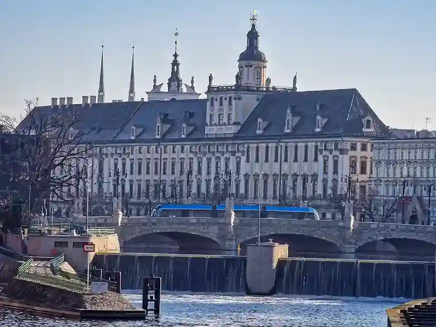 Uniwersytet Wrocławski – hologramy na legitymację doktorancką ELD