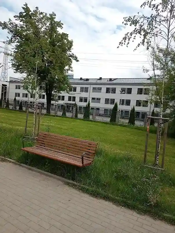 Budynek Warszawskiej Szkoły Filmowej w Warszawie – hologramy na legitymację studencką i doktorancką