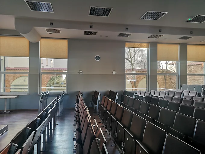 Sala wykładowa Wyższej Szkoły Gospodarki w Bydgoszczy – hologramy kolekcjonerskie studenckie i doktoranckie, hologramykolekcjonerskie24.com