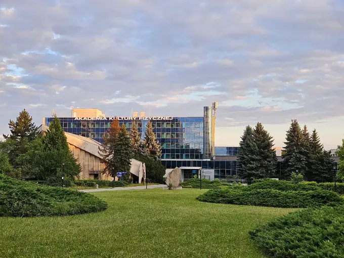 Budynek Akademii Kultury Fizycznej w Krakowie, dawniej AWF Kraków – naklejki na legitymację studencką